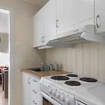 Cozy Close To City, Kitchen & Parking 3*