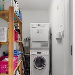 Aparthotel Cozy Close To City, Kitchen & Parking 3*