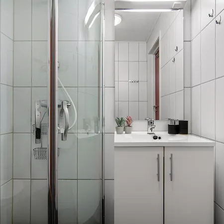 Cozy Close To City, Kitchen & Parking Lejlighedshotel 3*
