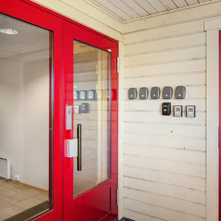 Cozy Close To City, Kitchen & Parking Hotel apartamentowy 3*