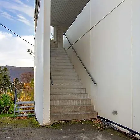 Lejlighedshotel Cozy Close To City, Kitchen & Parking 3*