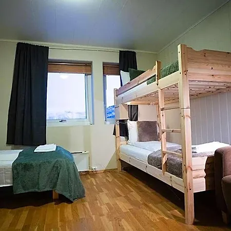 Lejlighedshotel Cozy Close To City, Kitchen & Parking 3*